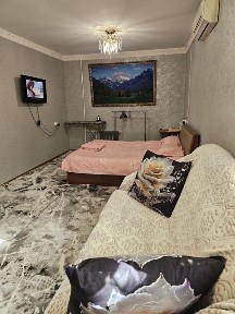 Своя уютная 1-комнатная квартира для туристов и гостей столицы