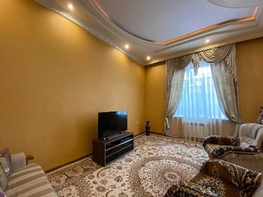 м. Буюк Ипак Йули ул. Никитина 4-комн 2-эт 200 м² 2-сотки ремонт меб/тех