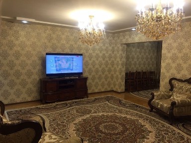 Айбек 3/1/9 160 кв/м ( 1 этаж ) Brasserie Mirabad