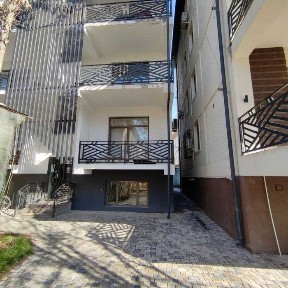 Аренда 1 комнатный офис, 1 этаж, 40м кв, ЖК La Terrace, Яшнабад