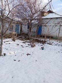 Azadbashda 8sotikli hovli sotiladi