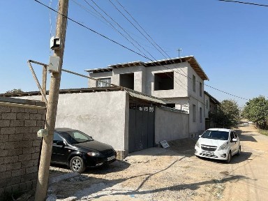 Uy sotiladi Тош вилояти Зангиота тумани 50 йилликда жойлашган 2: 3 сот