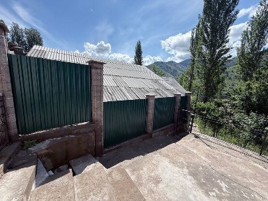 Uchastka hovli uy dacha