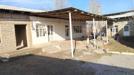 Toshkent shaxar Yangixayot tumani Gulzor mahalla uy sotiladi