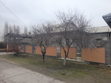 Уй сотилади 8 + хона