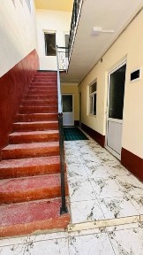 uchastka sotiladi