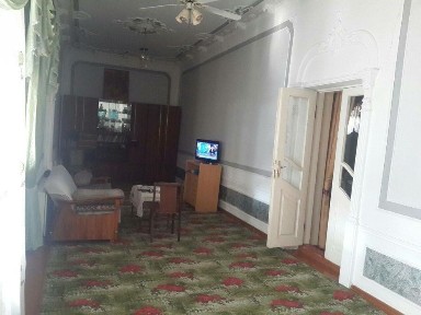 Uchastka hovli sotiladi