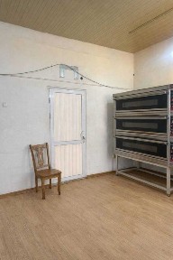 Аренда коммерческого помещения на первой линии, вдоль дороги