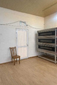 Аренда коммерческого помещения на первой линии, вдоль дороги