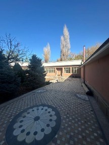 Xovli sotiladi Medgradok