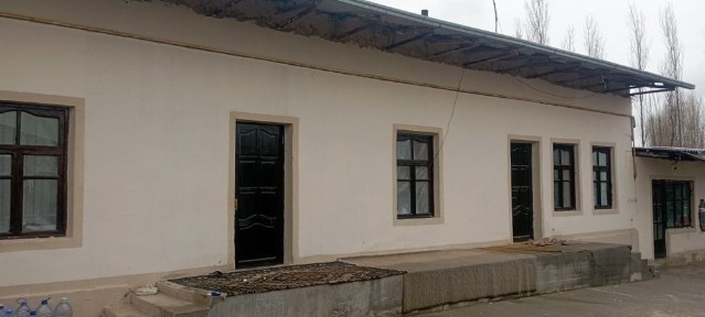 Участка, ховли, сотилади 4,8сотих