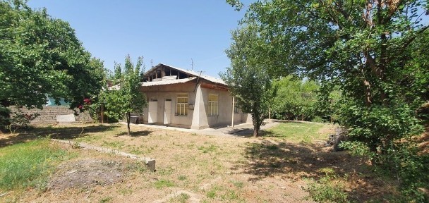 Qibray tumani Salor MFYda 10.6 sotix uchastka sotiladi