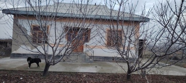 Uy sotiladi tayyor 4xonali