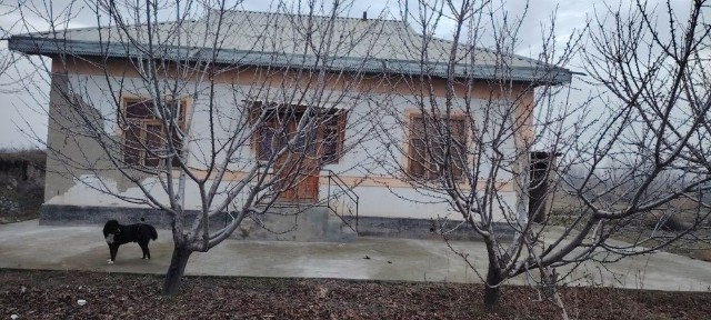 Uy sotiladi tayyor 4xonali