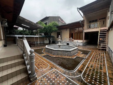 Uchastka sotiladi
