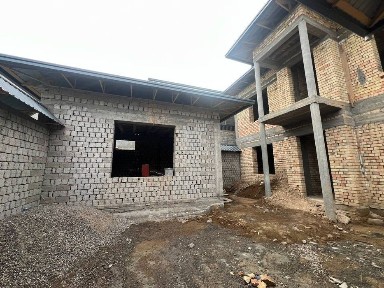 Уй сотилади участка каробка Уч кахрамондан кирганда гулистон