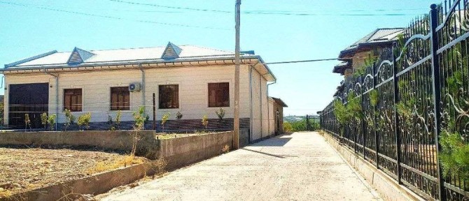 Uy Sotiladi 4 sotix 4 xona + podval