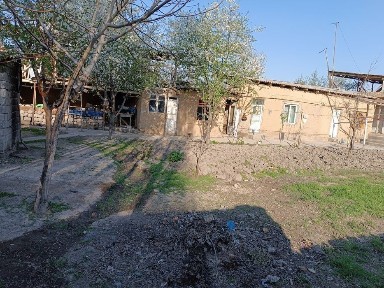 Uy sotiladi yangiyo‘l tumanida