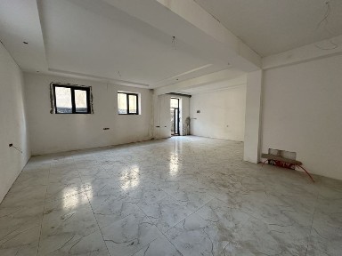 Office uchun 85 m2 yangi qurilgan noturar joy sotiladi