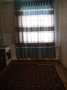Bux 5-mikrarayon A.Somiy 2/3-5, 35-maktab yon tomoni 2-etaj 1 xonali