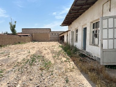 SOTILADI. Yangiyol shaxar sherdor toyxona orqasida 8-sot.sotig 8100dan
