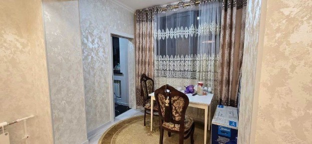 ц6 пожарка продаётся 4в3/4/4 квартира, кирпичный дом, Своя