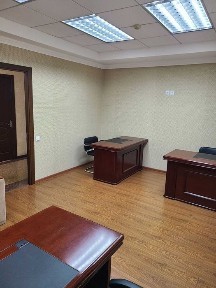 Сдам в аренду 2 этаж Бизнес центр, 175м2 на ул Абдулла Каххара, Бобура