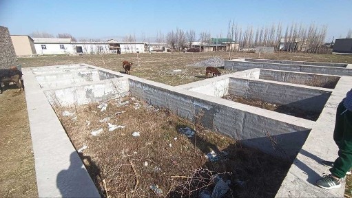 9 сотихли ер майдони сотилади.