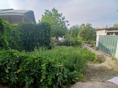 Temir yul vogzal 10 so'tiq hovli 5xona uy