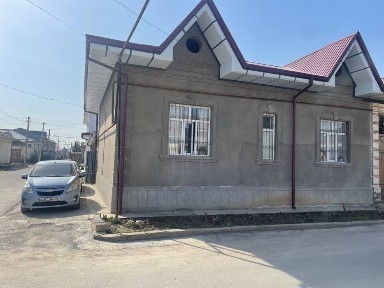 Sergeli tumani Massiv Qo'yliq 6 da uy sotiladi
