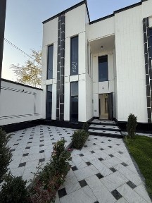 Дом 3.7 соток ул. Циалковского 370м2