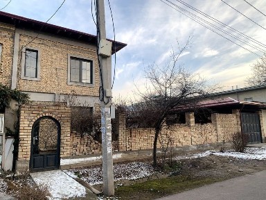 Продается коттедж в поселке Улугбек