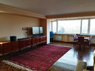 Студия в центре - предложение от владельца звоните !