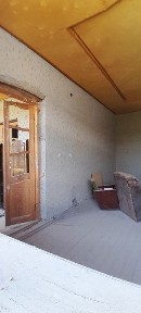 Самарканд вилояти Иштихон шахарда 2 хоналик 7 сотих уй сотилади срочна