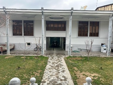 Zangiota Eshonguzar Nurafshon maxallada uy sotiladi