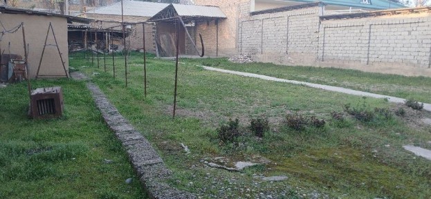 Кибрай тумани Дурмон центрида ховли ер хисобида сотихи 30 000$