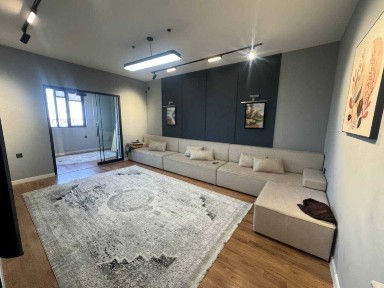 3xona+4xona qo'shilgan 79m2 kadastrda+12m2+35m2 bor Medgaradok