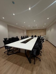 Сдаётся помещение Перекресток Шастри 920м²