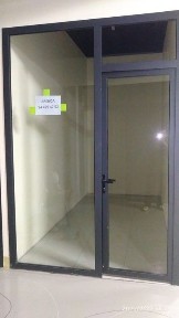 СРОЧНАЯ ПРОДАЖА! Угловой Магазин в новом ТЦ «Строй Март» / Ибн Сино СМ