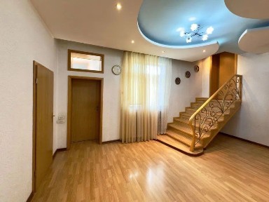 Sotiladi dom 3.1сотка СаракулькаМебель и техникаЕвроремонт