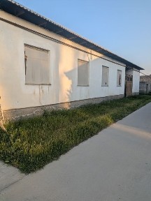 Gulistonda 9 sotixli 6 xonali hovli sotiladi