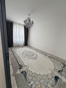 Motrid 1 etaj 3 xonali sotiladi yangi kvartira