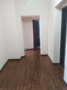 Chorsuda Kvartira bor Uy egasi bilan yashaladi Ijara shartnoma qilina