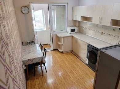 Продаю чистую 2х ком. кв. 64м2, в Центре - Ресторан 