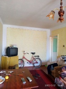 Продаю свою 2- х комнатную квартиру в 1 - м микр на 2 этаже.