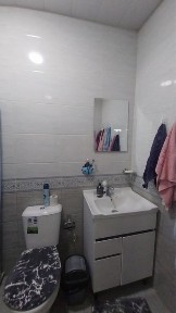 Срочно! Парвозда участка сотилади 4 сотих 5 та хона