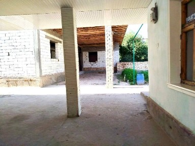 Xovli sotiladi yoki variant bor
