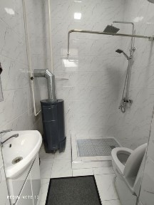 Nazarbek katta intfoq