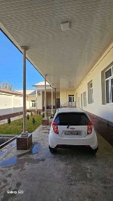 Назарбекда туркистон Ховли сотилади 4 сотих 5 хона 1 кухня