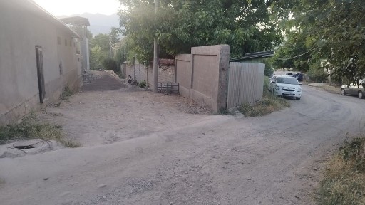 Чарвок бочкани узида ахмад жужани енида 2сотих дача 35900д